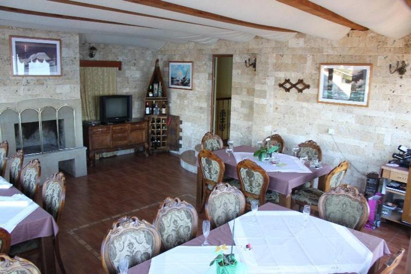 Hotel Anderba Krasići Eksteriør bilde