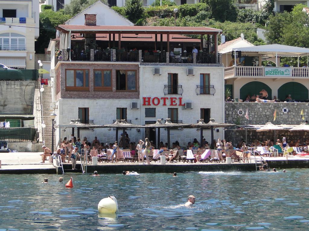 Hotel Anderba Krasići Eksteriør bilde