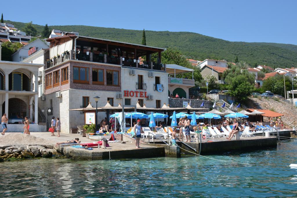 Hotel Anderba Krasići Eksteriør bilde