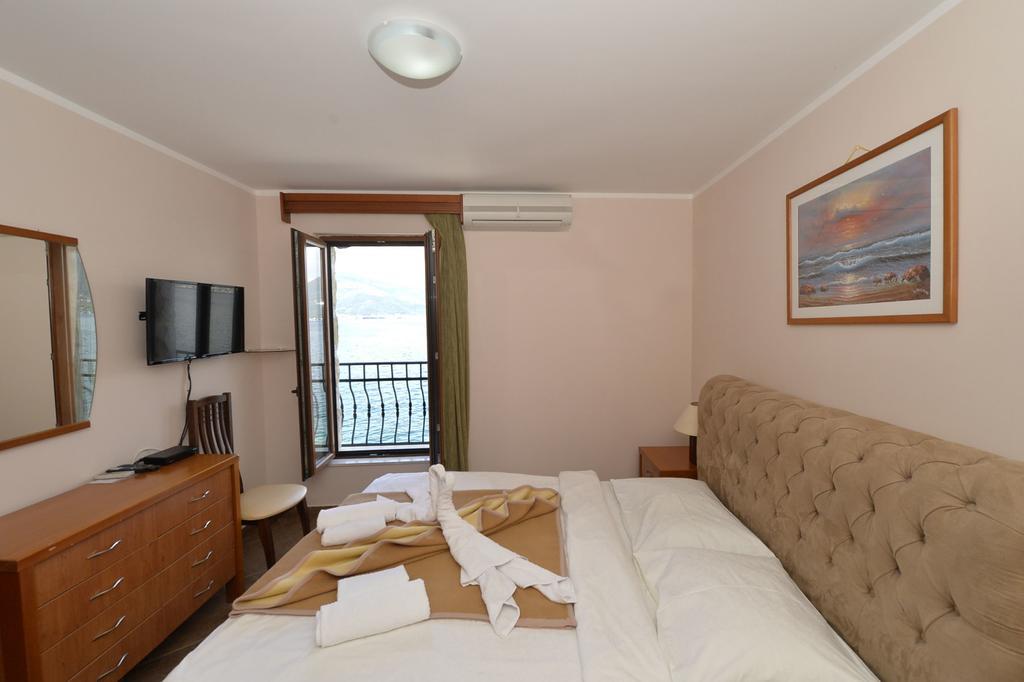 Hotel Anderba Krasići Eksteriør bilde